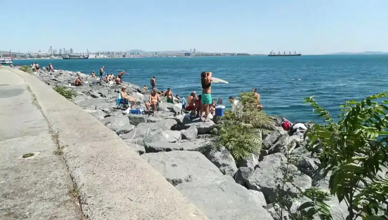 Hava Sıcaklığı Artınca İstanbullular Sahil Kıyılarına Akın Etti!