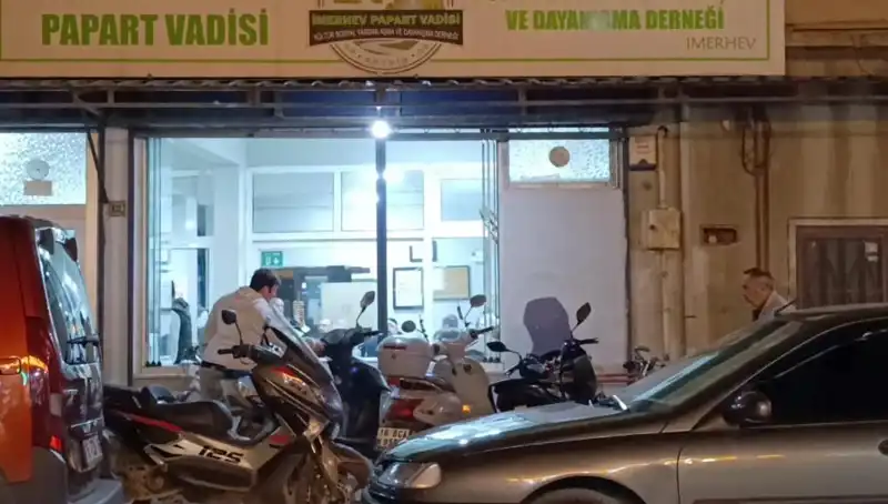 Lokalde Gerçekleşen Bıçaklı Kavga: Bir Kişi Ağır Yaralandı