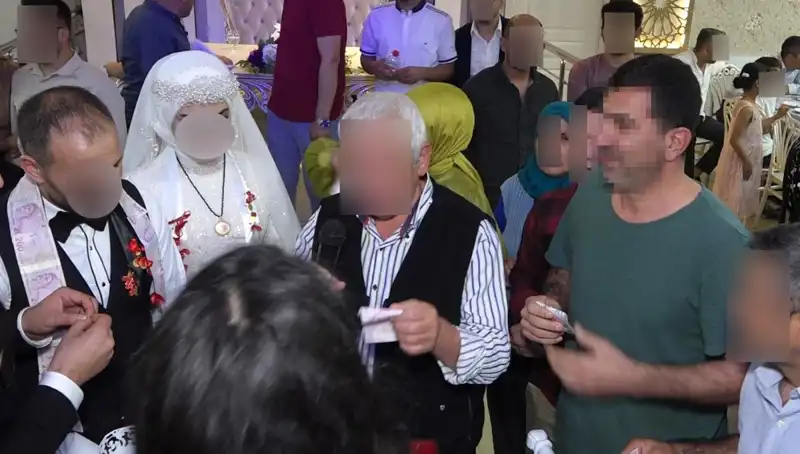 Davetsiz Düğünde Pasta Yedi, Takıları Çaldı: Şok Olayın Ardındaki Yüzler