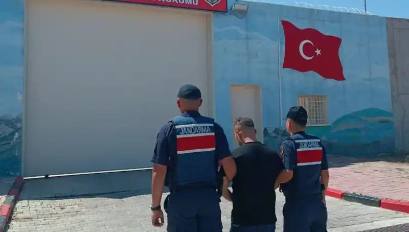 Afyon'da 9 Aranan Suçlu Polisi Harekete Geçirdi