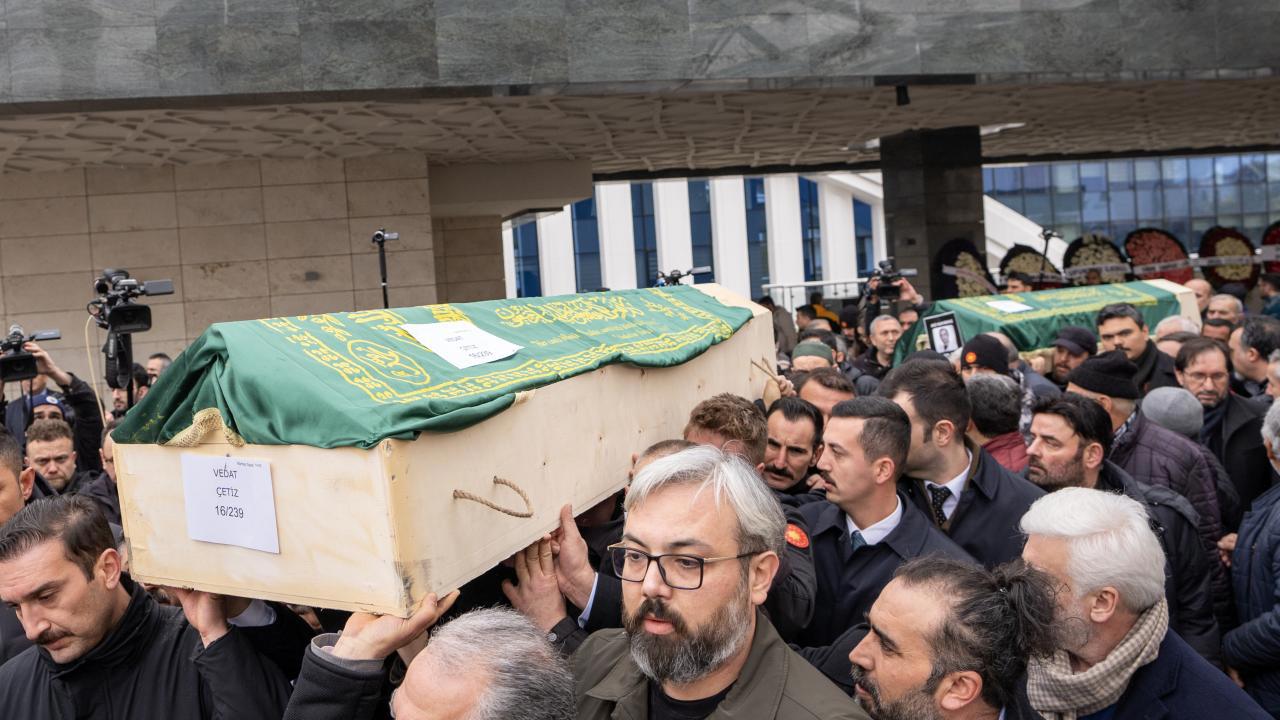 Bolu'daki Faciada Kaybettiklerimiz Son Yolculuklarına Uğurlanıyor