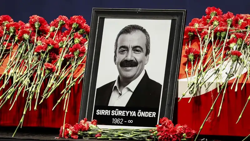 Sırrı Süreyya Önder Meclis’te Anıldı: Sanat ve Siyasetin Buluştuğu Anlar