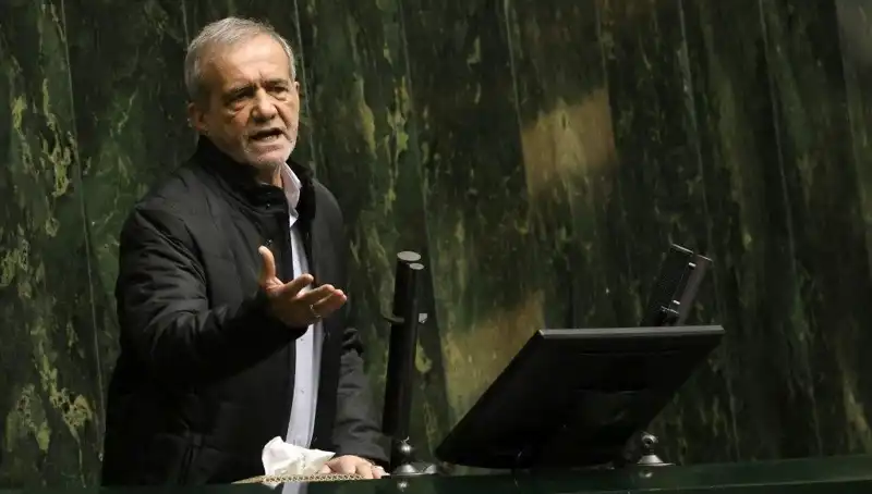 Ekonomik Krizde Lüks Gezi: İran Cumhurbaşkanı Yardımcısı Görevden Alındı