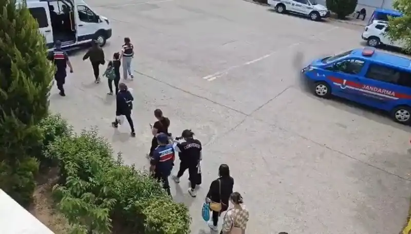 Taylandlı Kadınların Fuhuş Tuzağı: Çalışma ve Oturma İzni Vaadi