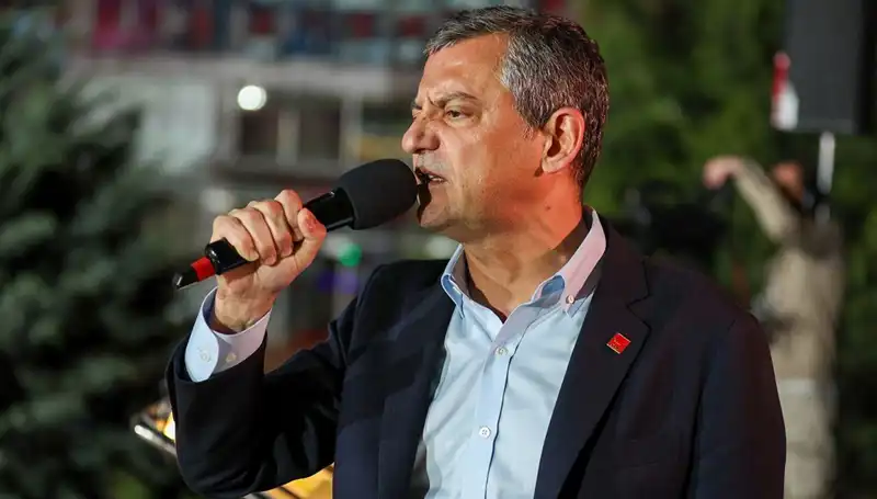 Türkiye'de Söz Hakkı: Özgür Özel'le Provokasyon ve Siyaset Üzerine Çarpıcı Açıklamalar
