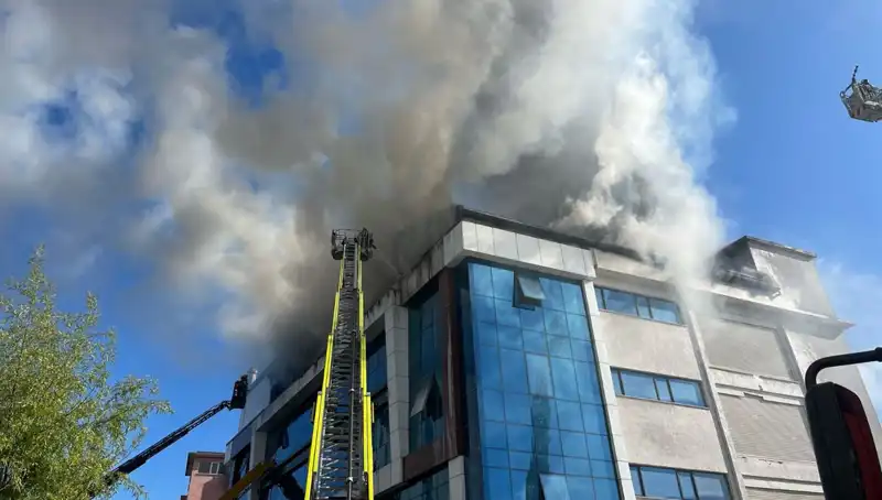 Esenyurt'ta Tekstil Atölyesinde Korkutan Yangın: Olayın Sebepleri ve Sonuçları