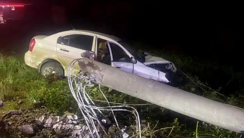 Betona Çarpan Sürücünün Yaşam Mücadelesi: Kaza Detayları ve Sonrası