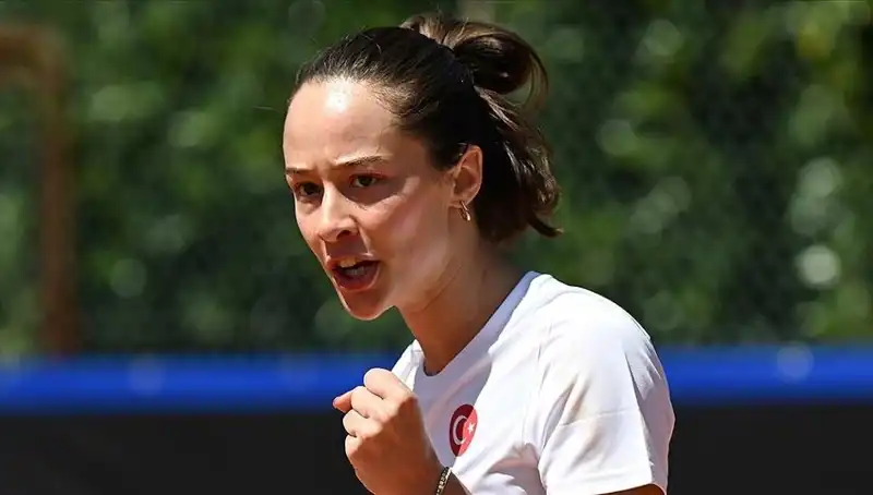 Genç Tenisci Zeynep Sönmez, Uluslararası Turnuvada Finale Yükseldi!