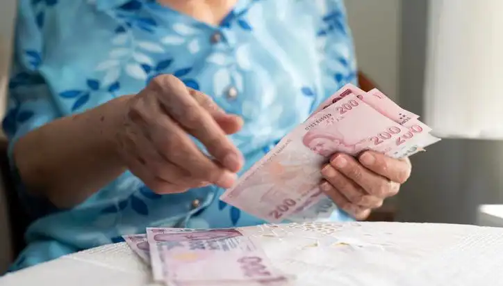 Emekliler Artık Dolandırıcıların Yeni Hedefi: Dikkat Edilmesi Gerekenler
