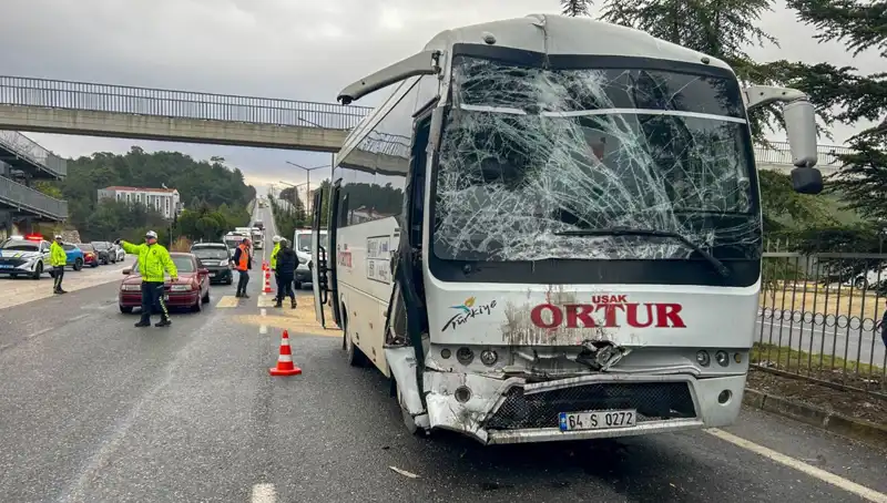 Uşak’ta İşçi Servisi Kaza Yaptı: Yaralı Sayısı Artıyor