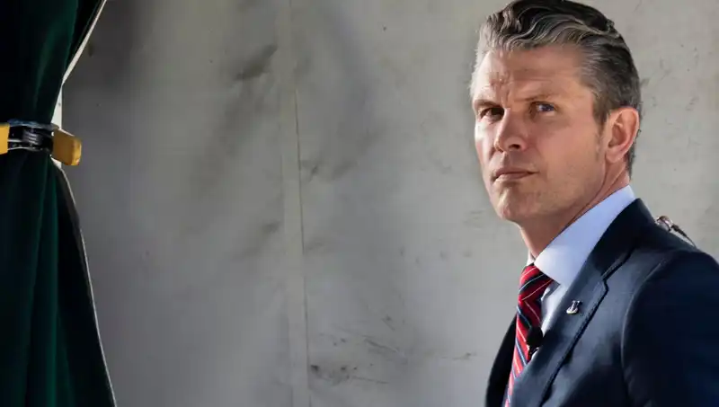 Eski Danışmanın Anlattığı İki Pete'in Hikayesi: Paranoya ve Takıntılar