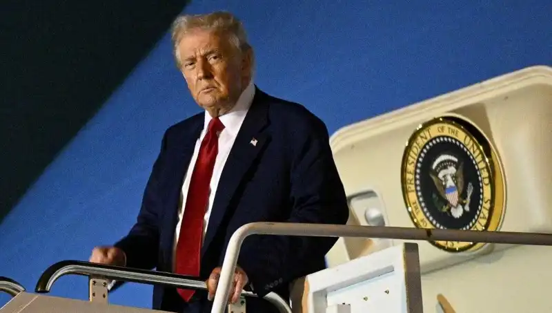 Lahey'deki NATO Zirvesi: Trump'ın Katılımı ve Küresel Güvenliğe Etkileri