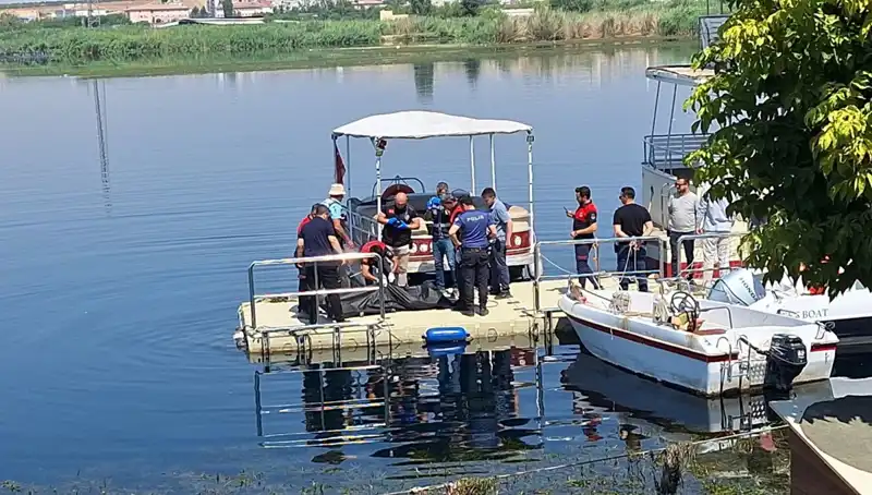 Fırat Nehri'nde Gizemli Bir Erkek Cesedi Bulundu: Olayın Ayrıntıları