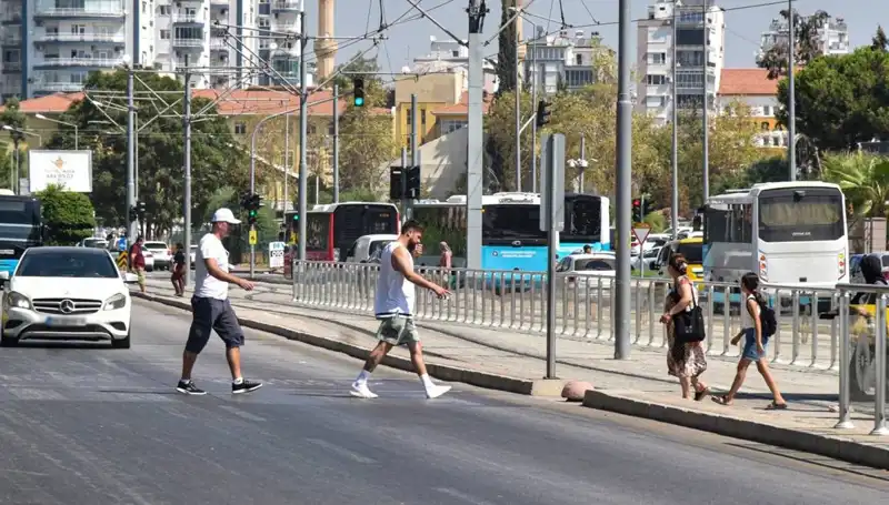 Trafikte Bilinçsizlik Nedenleri ve Çözüm Önerileri: İkinci Sırada