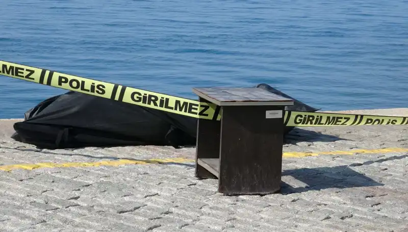Falezler Arasında Bulunan erkek Cesedi: Gizemli Ölümün Perdesi