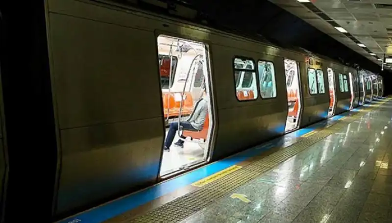 İstanbul'da Metro Duraklarının Kapatılması: Yolcular Ne Yapacak?