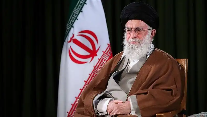 İran Lideri Hamaney'den Kritik Açıklama: "İsrail Sert Bir Karşılık Alacak"