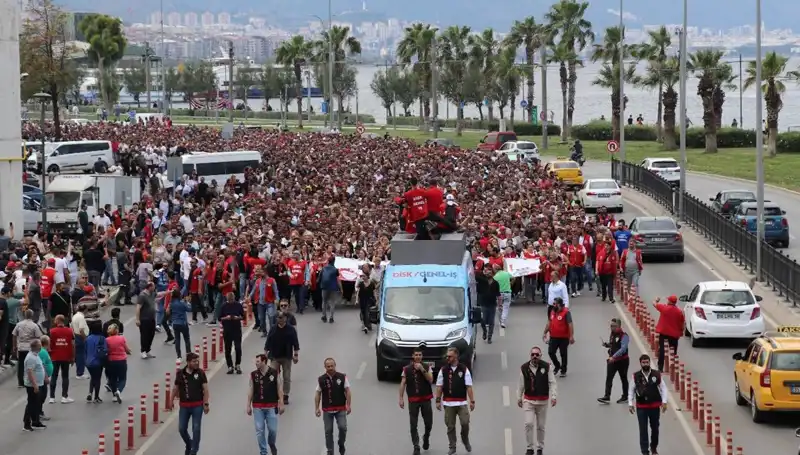 İzmir’deki Grevde 4. Gün: İşçi Hakları İçin Mücadele Devam Ediyor