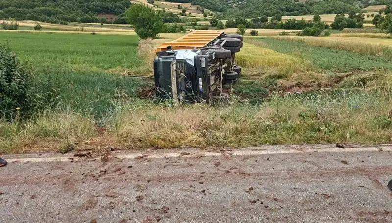 Tokat’ta Devrilen Kamyonun Şoförü Kaza Sonucu Hayatını Kaybetti