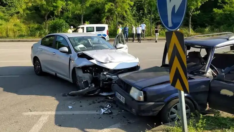 Görele'de Feci Kaza: Sürücü Araç Camından Fırladı, İhmal Mi?