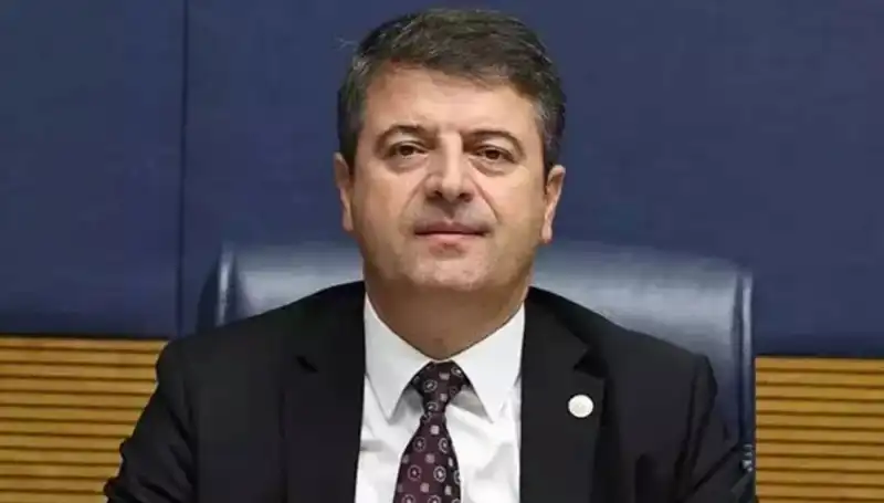 Adıyaman'ın Seçilen Başkanı Abdurrahman Tutdere Görevine İade Edildi