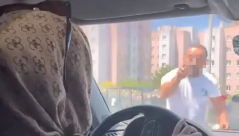 Trafikte Dehşet Anları: Rroad Rage Olayı Sonrası Zor Anlar