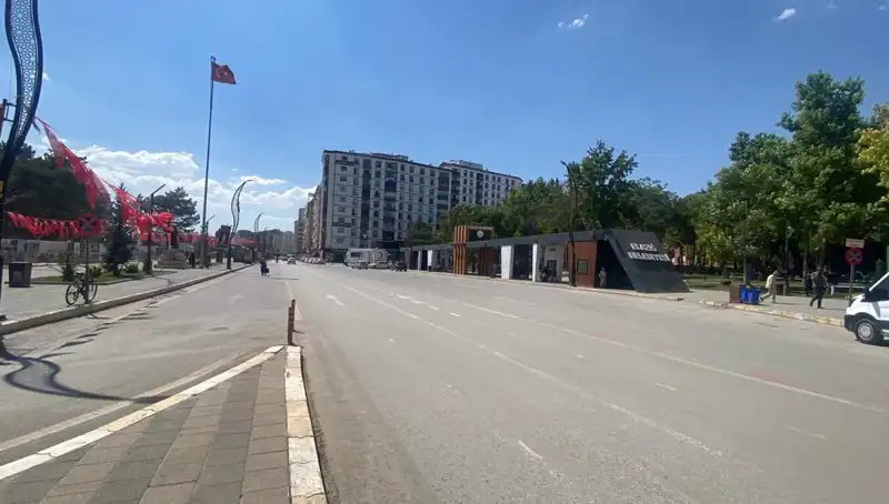 Elazığ'da Sokaklar Boş Kaldı: Nedenleri ve Sonuçları Üzerine Bir Değerlendirme